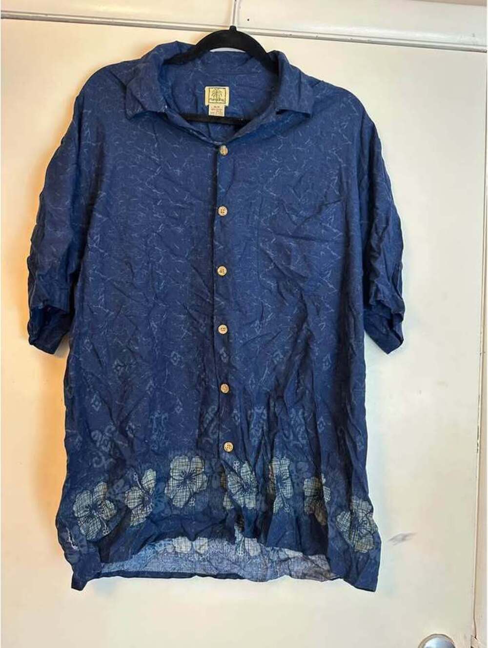Mens size medium Morro Bay Hawaiian Shirt